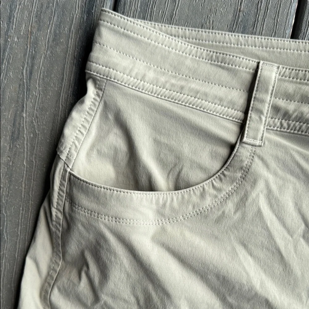 Eddie Bauer Women's‎ Rainier Shorts - Tan - 14 Tall